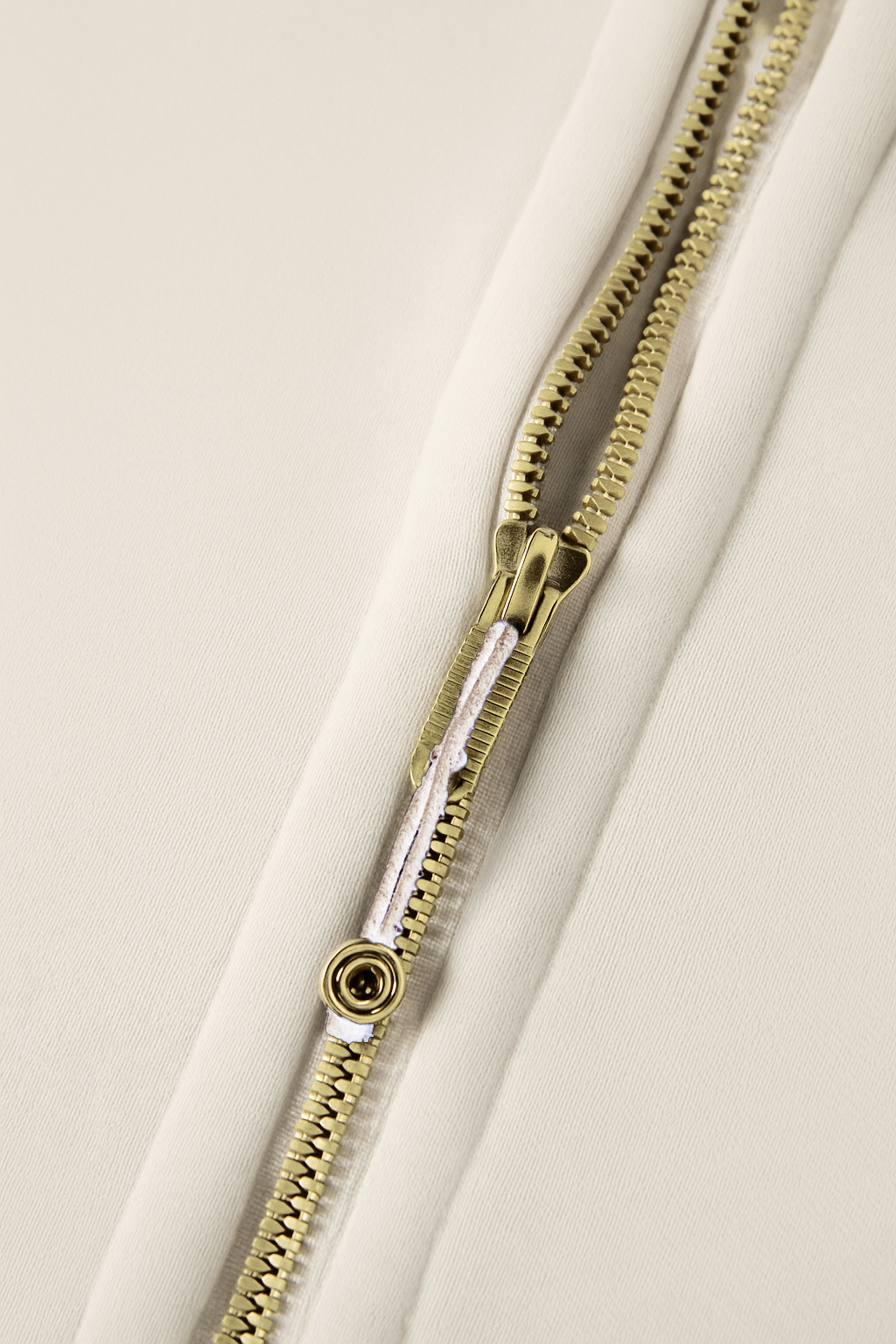 Cropped Half-Zip Sweatshirt (Born to shine)